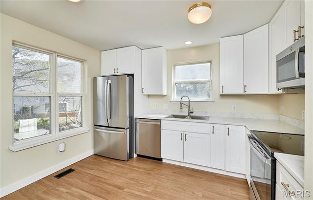 866 Sherwood Forest Court, O'fallon, MO 63366