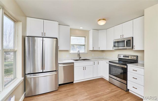 866 Sherwood Forest Court, O'fallon, MO 63366