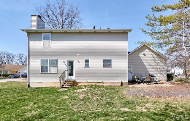 866 Sherwood Forest Court, O'fallon, MO 63366