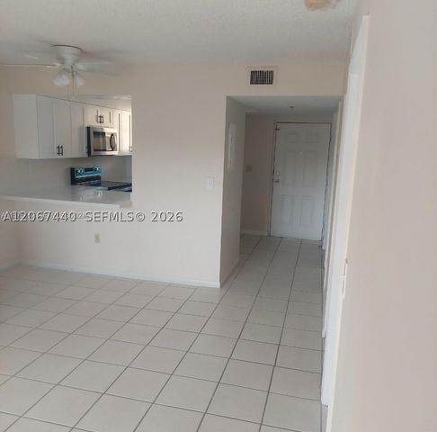 14931 SW 82nd Ln 18-301, Miami, FL 33193
