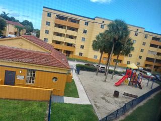 14931 SW 82nd Ln 18-301, Miami, FL 33193