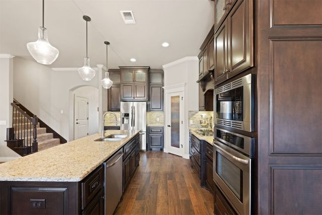 4809 Crater Lake Drive, Edmond, OK 73025