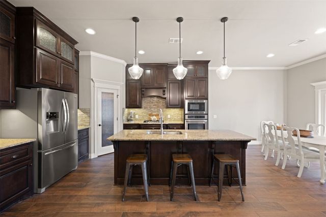 4809 Crater Lake Drive, Edmond, OK 73025