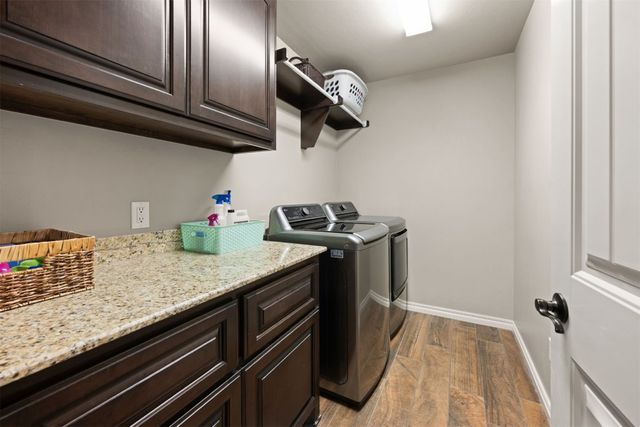 4809 Crater Lake Drive, Edmond, OK 73025
