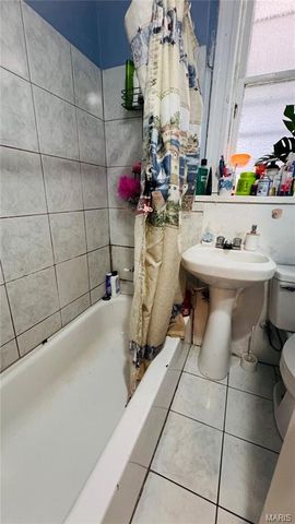 3927 Gravois Avenue, St Louis, MO 63116