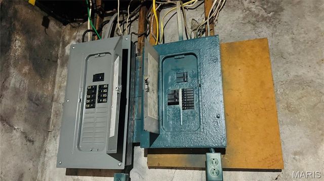 3927 Gravois Avenue, St Louis, MO 63116