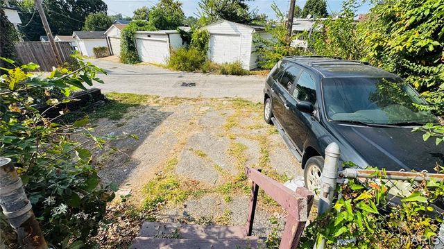 3927 Gravois Avenue, St Louis, MO 63116