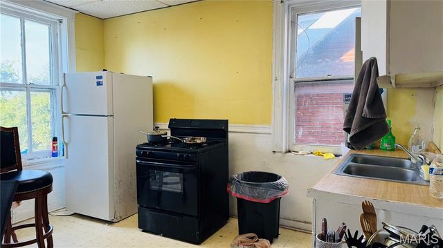 3927 Gravois Avenue, St Louis, MO 63116