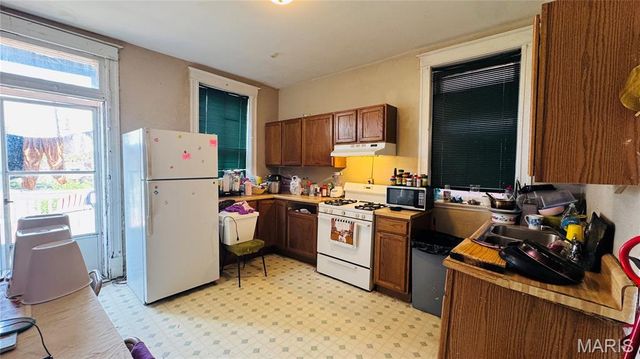 3927 Gravois Avenue, St Louis, MO 63116