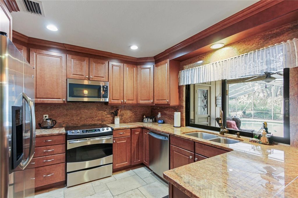 Image 11 of property listing at 308 SMOKERISE BOULEVARD, Longwood, FL 32779