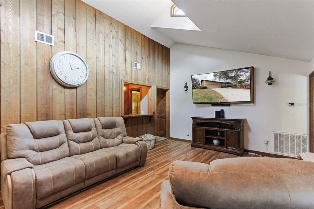 Image 16 of property listing at 308 SMOKERISE BOULEVARD, Longwood, FL 32779