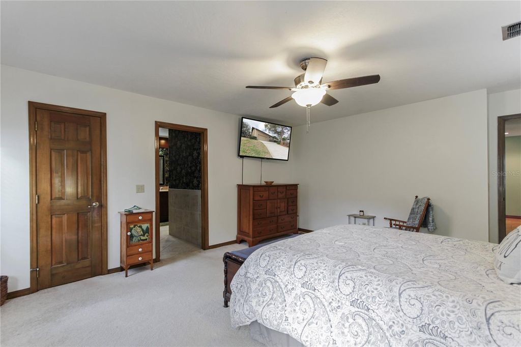 Image 23 of property listing at 308 SMOKERISE BOULEVARD, Longwood, FL 32779