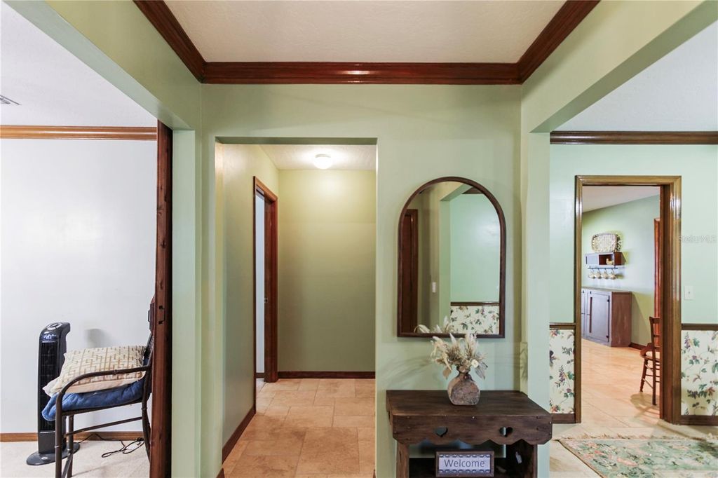 Image 4 of property listing at 308 SMOKERISE BOULEVARD, Longwood, FL 32779