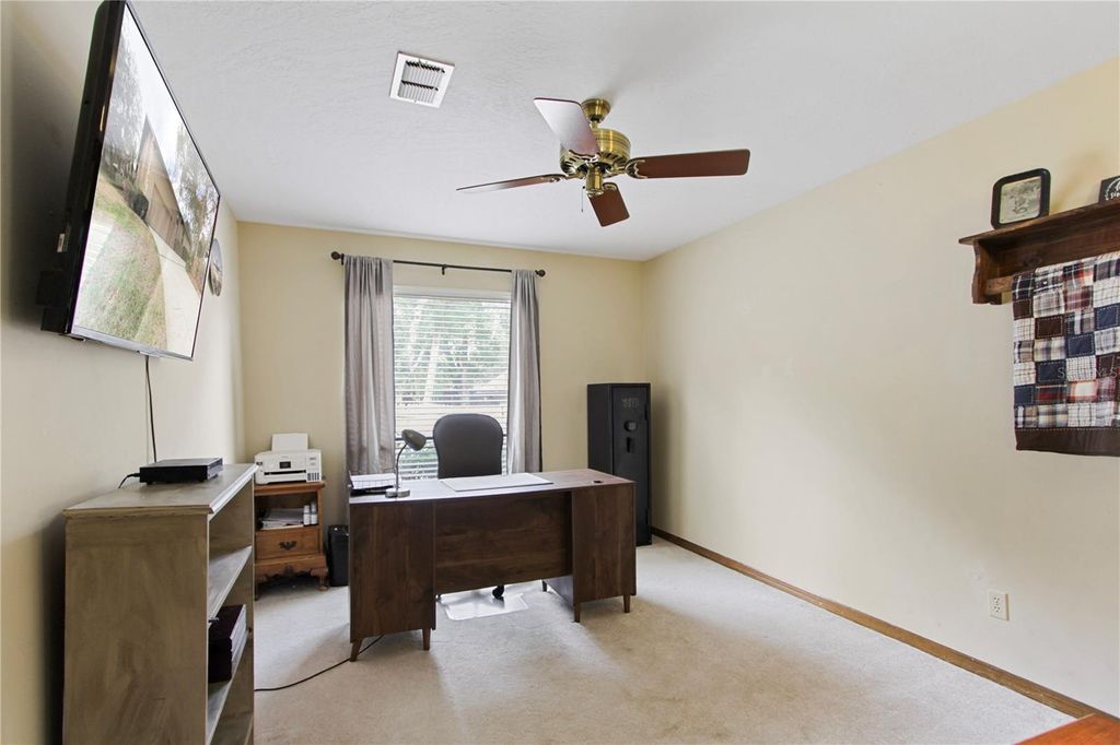 Image 5 of property listing at 308 SMOKERISE BOULEVARD, Longwood, FL 32779