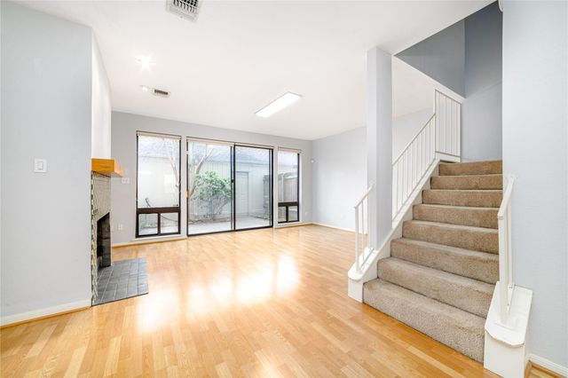 7505 Memorial Woods Drive 23, Houston, TX 77024