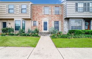 7505 Memorial Woods Drive 23, Houston, TX 77024