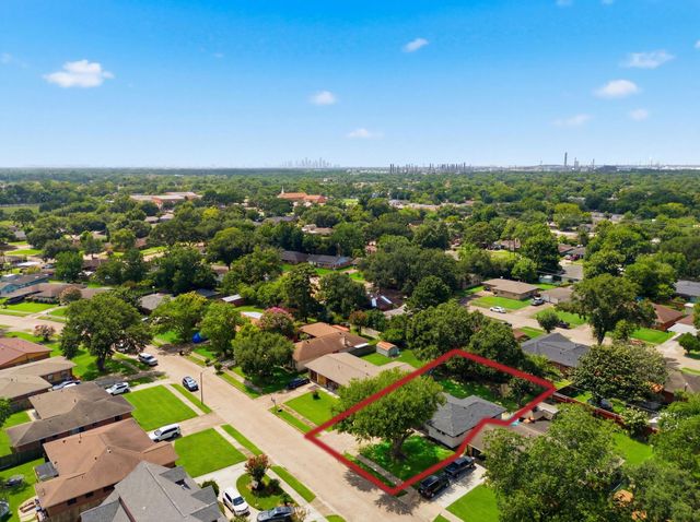 5551 Winding Creek Way, Houston, TX 77017
