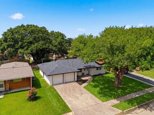 5551 Winding Creek Way, Houston, TX 77017