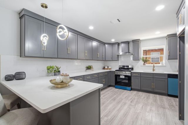 5551 Winding Creek Way, Houston, TX 77017
