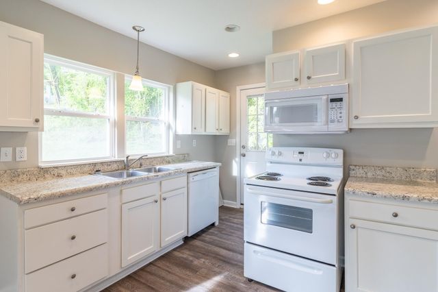1109 Royston Street, Rossville, GA 30741
