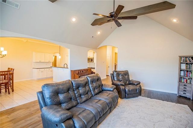 1700 Abbey Lane, Centerton, AR 72719