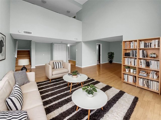 13516 PALMWOOD LANE, Tampa, FL 33618