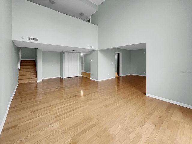 13516 PALMWOOD LANE, Tampa, FL 33618