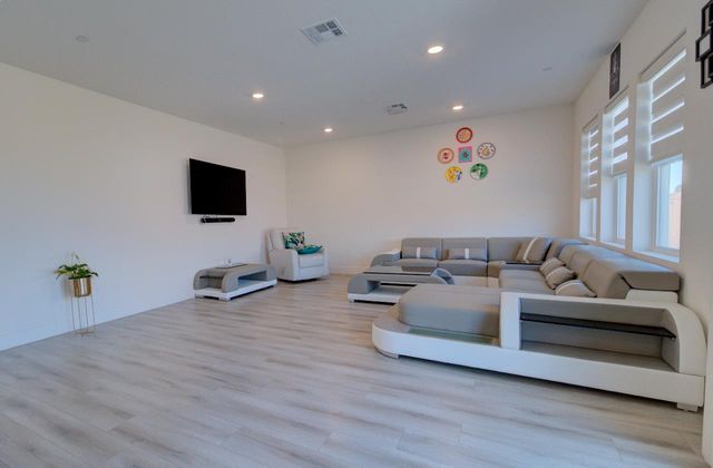 15581 Kellogg Creek Ct, Lathrop, CA 95330