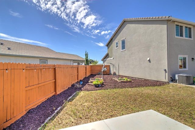 15581 Kellogg Creek Ct, Lathrop, CA 95330