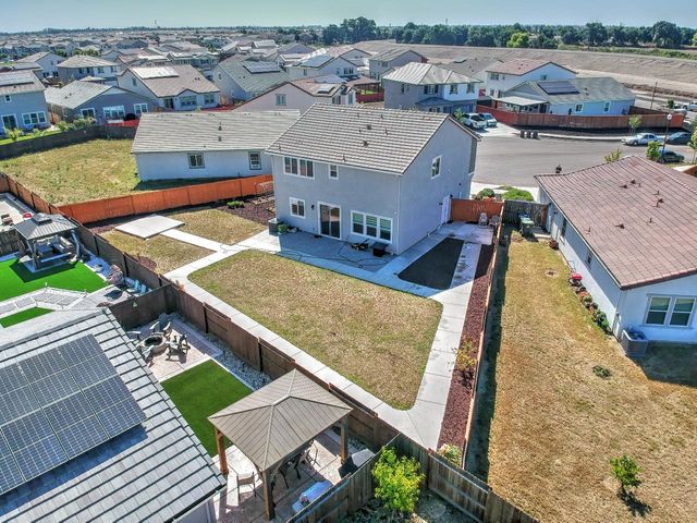 15581 Kellogg Creek Ct, Lathrop, CA 95330