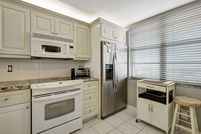 840 Ocean Drive 806, Juno Beach, FL 33408