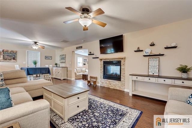 39 Kendall Road, South Brunswick, NJ 08824