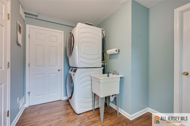 39 Kendall Road, South Brunswick, NJ 08824