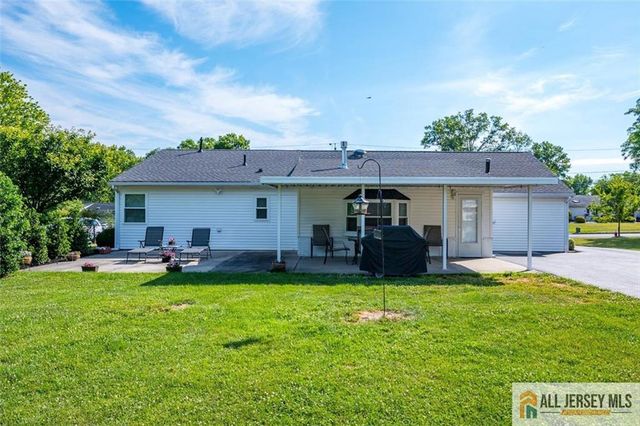 39 Kendall Road, South Brunswick, NJ 08824