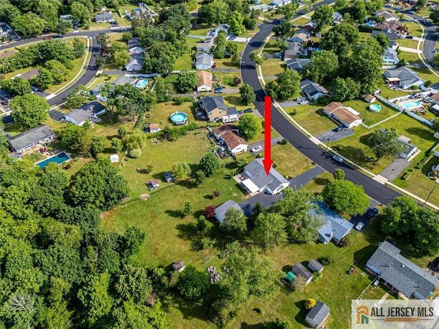 39 Kendall Road, South Brunswick, NJ 08824