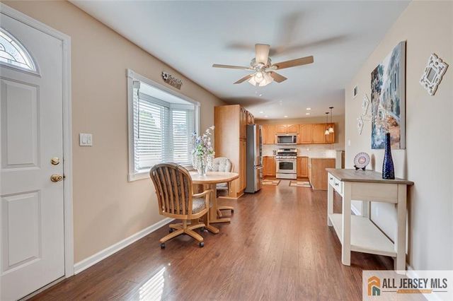 39 Kendall Road, South Brunswick, NJ 08824