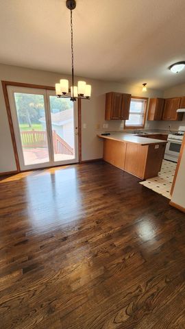 4838 Salley Lane NW, Rochester, MN 55901