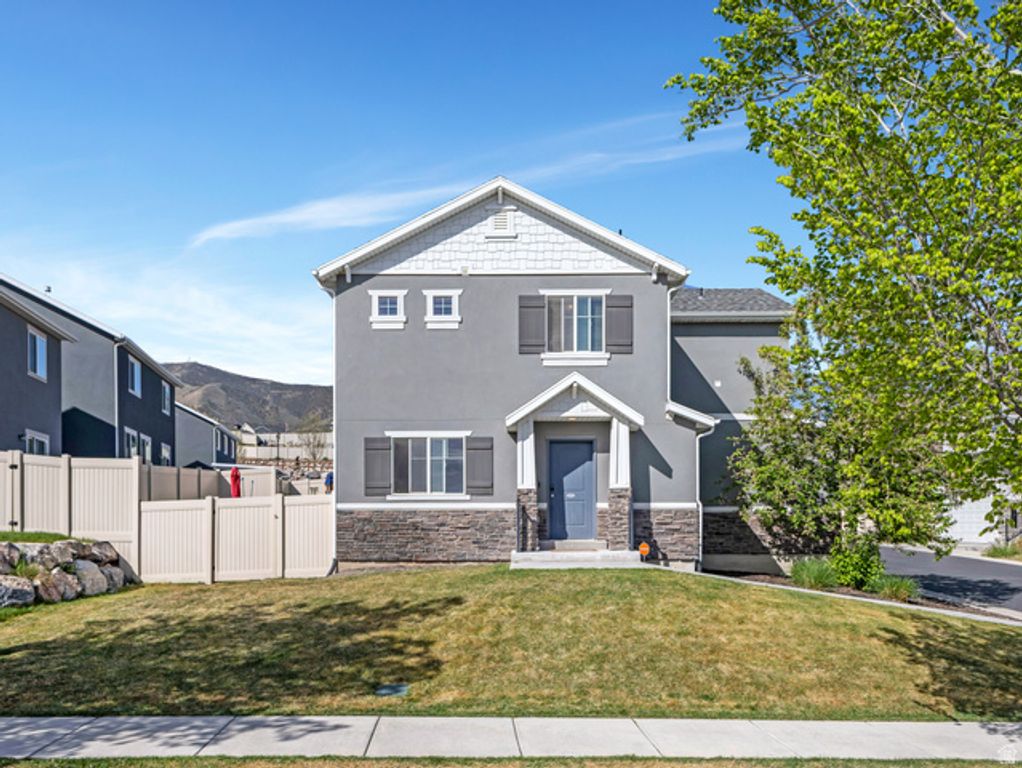 Image 2 of property listing at 3049 S WILLOW CREEK DR, Saratoga Springs, UT 84045