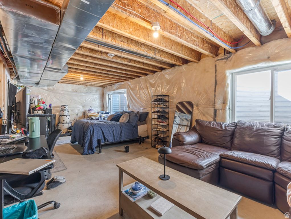 Image 20 of property listing at 3049 S WILLOW CREEK DR, Saratoga Springs, UT 84045