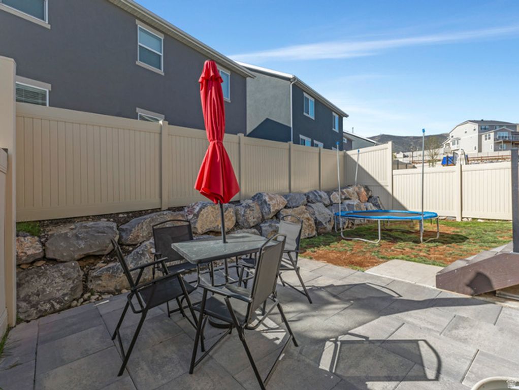 Image 21 of property listing at 3049 S WILLOW CREEK DR, Saratoga Springs, UT 84045