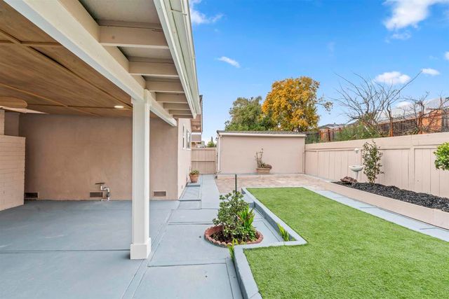 91 E Lake Dr, Antioch, CA 94509