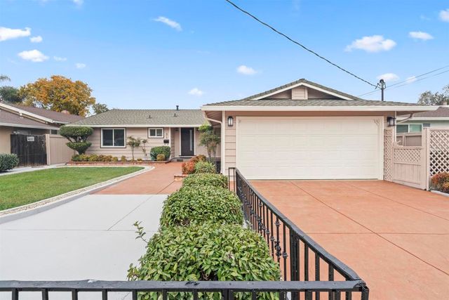 91 E Lake Dr, Antioch, CA 94509