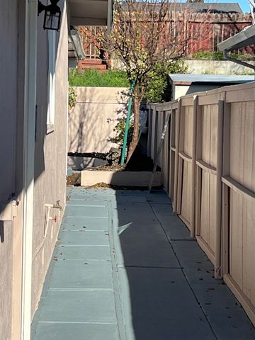 91 E Lake Dr, Antioch, CA 94509