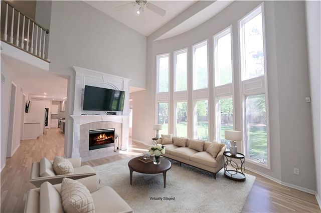9233 W 143rd Terrace, Overland Park, KS 66221