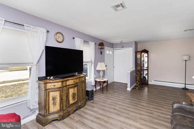 224 HUNTINGTON DR, Southampton, NJ 08088