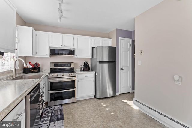 224 HUNTINGTON DR, Southampton, NJ 08088