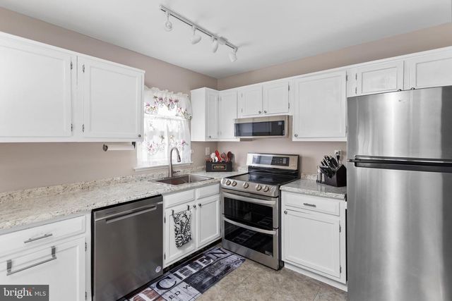 224 HUNTINGTON DR, Southampton, NJ 08088