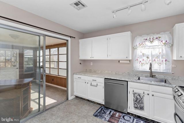 224 HUNTINGTON DR, Southampton, NJ 08088