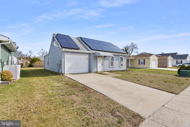 224 HUNTINGTON DR, Southampton, NJ 08088