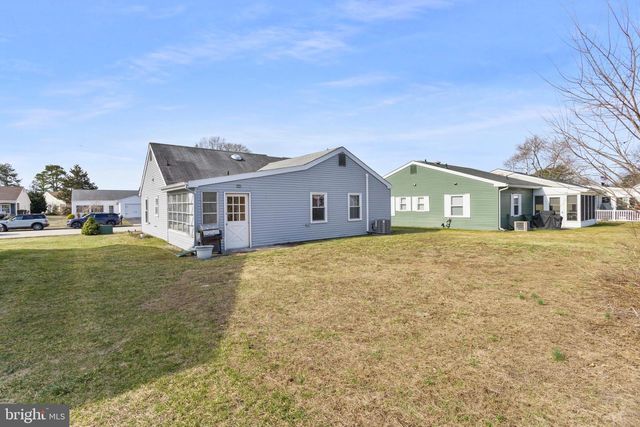 224 HUNTINGTON DR, Southampton, NJ 08088